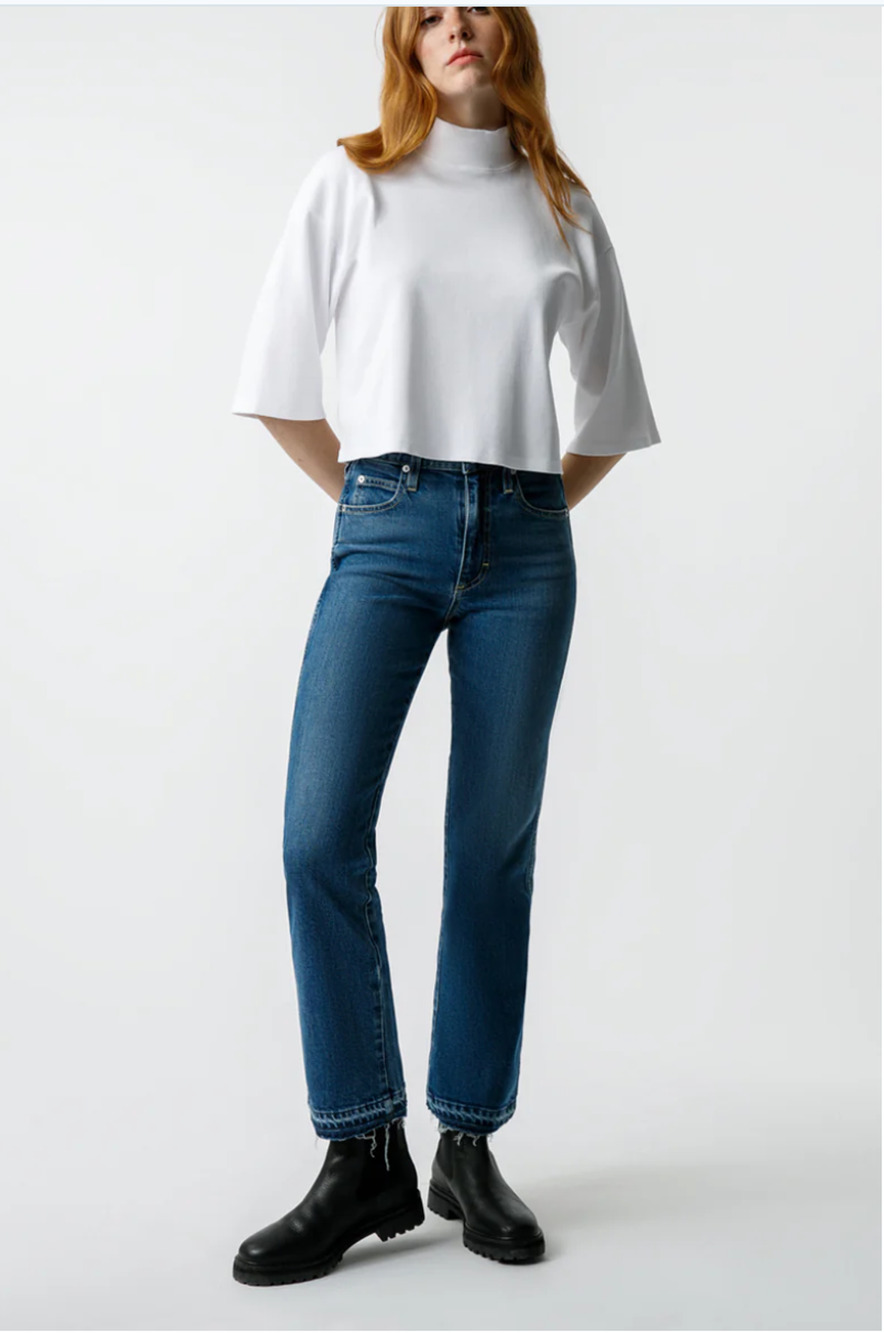 AMO NWT Evereve Bella Slight Boot Crop Denim Jean in Crush // 0